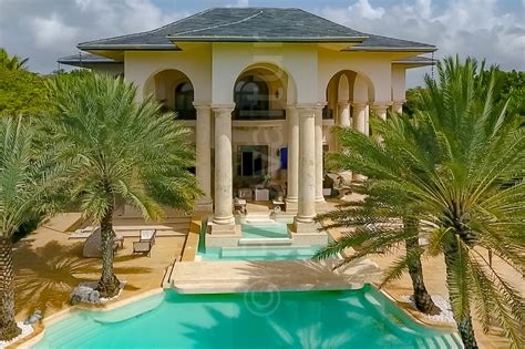 Trophy homes for sale in Dominican Republic – PROVALTUR – The Luxury