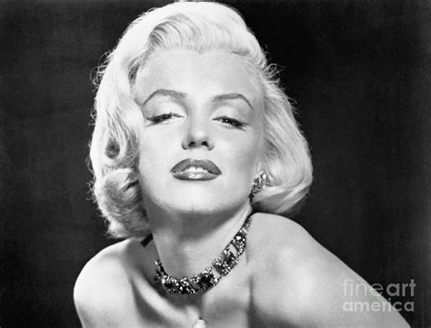 Marilyn Monroe 16 By Bettmann