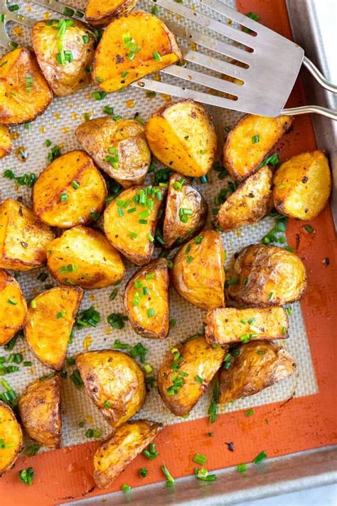 Our Favorite Crispy Roasted Potatoes Best For Your Food Tips