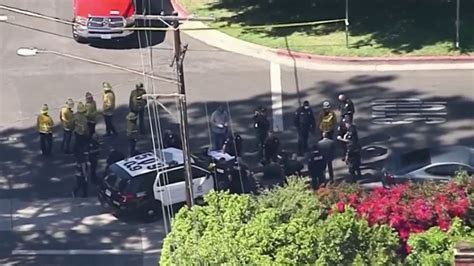 Off Duty Lapd Officer Shot In Sherman Oaks Nbc Los Angeles