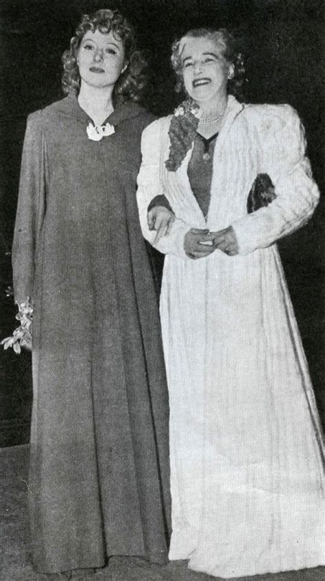 Greer Garson With Her Mother Nina Garson At The Premiere Of Goodbye