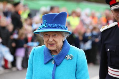 (colloquial, mistakenly) gran bretagna (literally great britain). Regno Unito, regina Elisabetta II diventa monarca più a ...