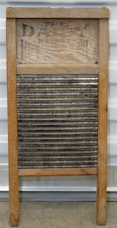 The Daisy Washboard made by Howard Mfg. Co in Kent, Wash - http