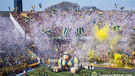 El clásico entre rosario central y newell's se jugará este domingo desde las 21.00 y no a las 18.40 como estaba estipulado en un principio. Espectacular recibimiento a Rosario Central en el clásico ...