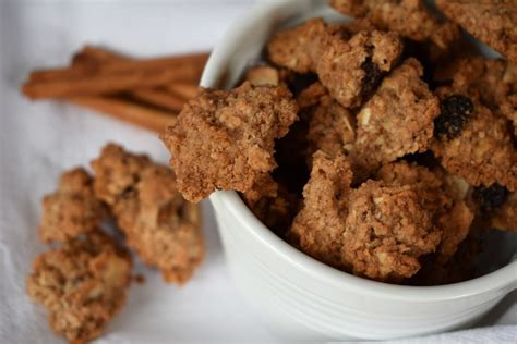 Pour the granola bar mixture into the baking pan and flatten with your hands. Paleo AIP Tigernut Maple Granola - The Unskilled Cavewoman