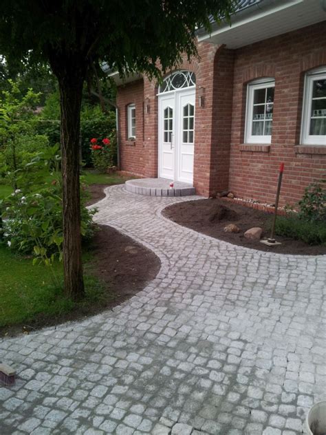 1880 konnte der landkreis neuruppin den tempelgarten erwerben, der daraufhin für die allgemeinheit erschlossen wurde. referenzen_0017 - Garten- und Landschaftsbau Neuruppin
