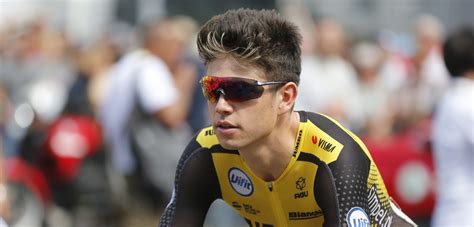Van aert greep in de tijdrit naast de medailles en werd zesde. Wout van Aert: "Val heeft grotere impact gehad dan gedacht ...