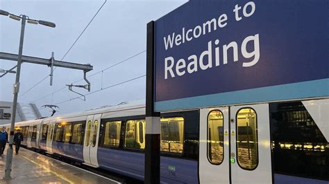 Elizabeth Line Reading London Paddington Services Start Bbc News