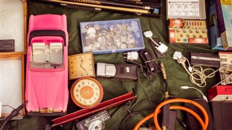 10 Easy and Profitable Ways to Sell Your Unwanted Stuff Online – RLT