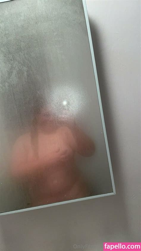 Tsaling Lifts Nude Leaked Photo 7 Fapello