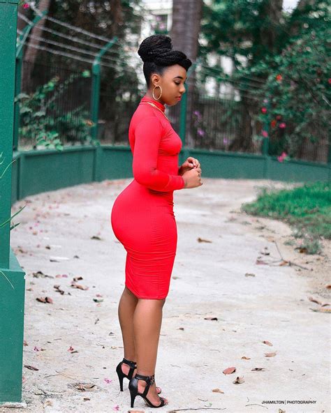 Early Morning Hotness Sexy Trinidad Lady Flaunts Her Mad Curves On Instagram Photos