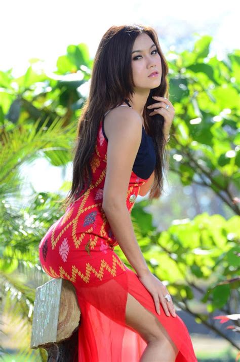 Khin Thazin In Beautiful Kachin Dress Fashion Papawady