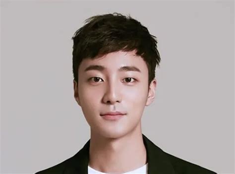 Roy Kim Profile Age And Facts 2023 Updated Kpopping
