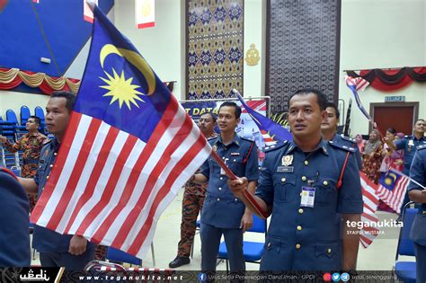 Pejabat pendidikan daerah hulu terengganu kuala berang, hulu terengganu, terengganu. Pelancaran Mengibarkan Jalur Gemilang di Jabatan Bomba dan ...