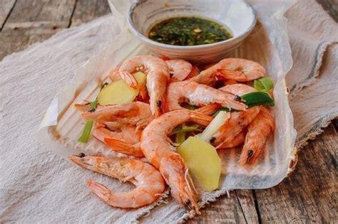 Chinese Boiled Shrimp With Ginger Scallion Sauce The