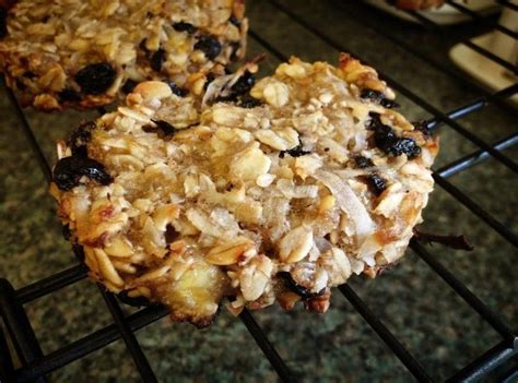 This one packs a punch of protein, using oats and nut butters like peanut butter. 10 Best High Fiber Oatmeal Cookies Recipes