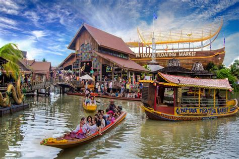 芭達雅景點｜四方水上市場pattaya Floating Market 體驗滑索與手搖船