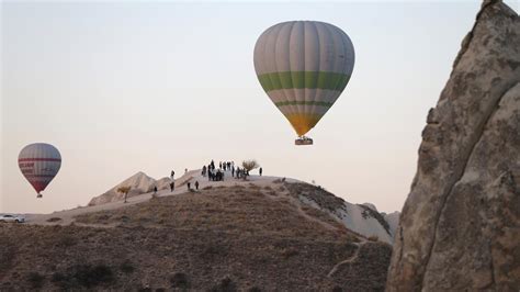 Kapadokya Da Ayda Bin Turist Balon Turuna Kat Ld Trt