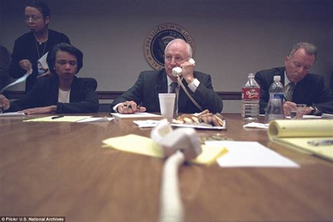 The White House On 911 Shows George Bush And Dick Cheney In Immediate Aftermath Daily Mail Online