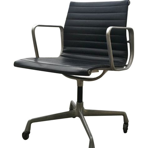 The most common herman miller office chair material is ceramic. Vintage Eames Aluminum Group Chair for Herman Miller, 1958 ...