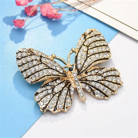 Classic Vintage Cute Rhinestone Butterfly Brooches Metal Gold Insect Brooches Women Wedding