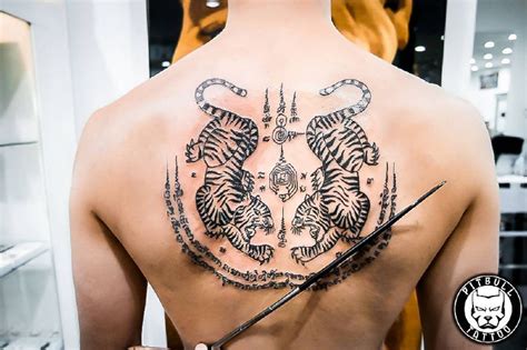 Muay Thai Tattoo Symbols And Meanings Sak Yant Tattoo Thai Tattoo Tattoos