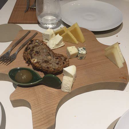 .vieux lyon sur tripadvisor : Au 14 Fevrier Vieux Lyon - Restaurant Bewertungen ...