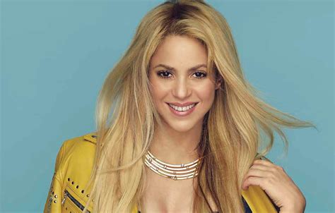Shakira En La Portada De Cosmopolitan Turquía Agosto 2017