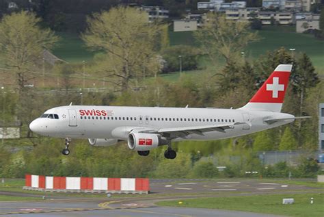 Swiss Airbus A320 214 Hb Ijizrh22042012648cp Flickr