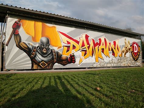 Mit seinen etlichen unterstützern toben die fußballstadien bei jedem einzelnen spiel. Dynamo Dresden Graffiti - Ultras Avanti - The Way of Life