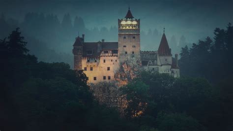 Spend Halloween Night At Draculas Bran Castle In Transylvania Condé