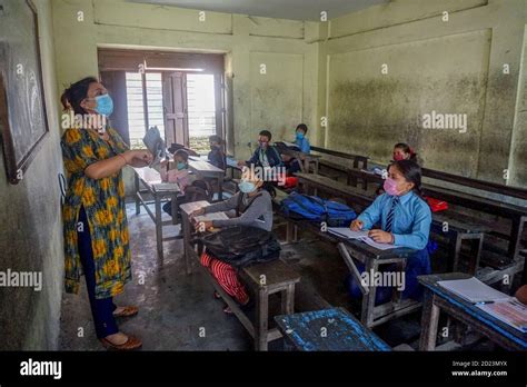 Students Of Grade Hi Res Stock Photography And Images Alamy