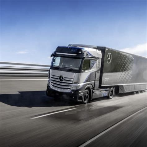 Daimler Trucks Starts Testing New GenH2 Fuel Cell Truck Prototype