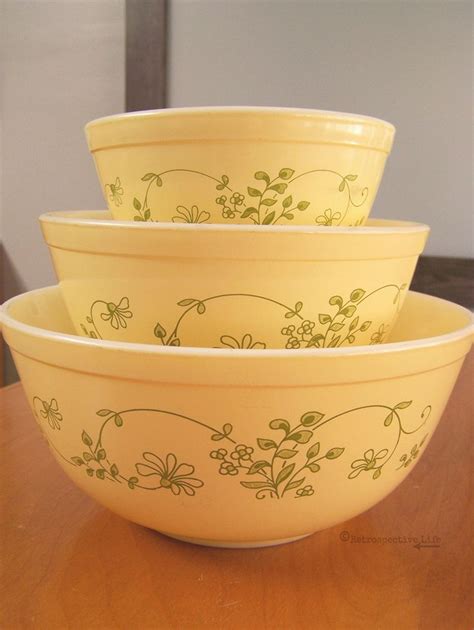 Vintage Pyrex Mixing Bowls Set Of Nesting Bowls Shenandoah