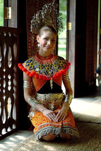 Pakaian Tradisional Kaum Iban Sarawak Malaysia Traditional Outfits Vrogue