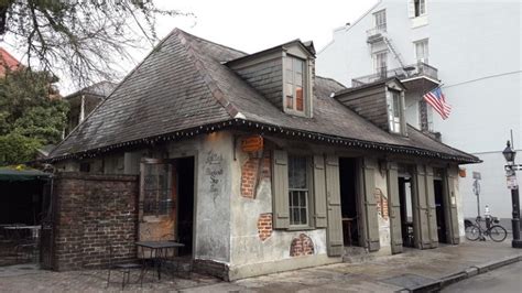 7 Oldest Bars In New Orleans