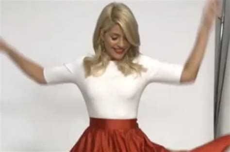 Holly Willoughby Lifts Skirt In Cheeky Flash Video Daily Star
