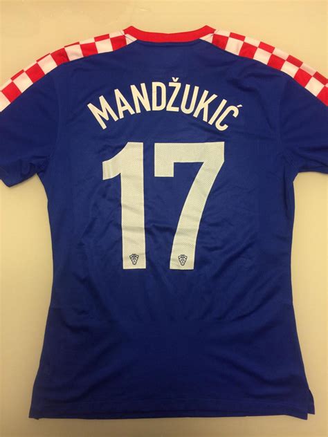 I love the material and the fit is perfect! Croatia Away football shirt 2014 - 2016.