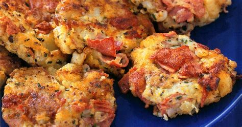 Blend all the ingredients such as corn, bacon, tomato sauce, minced lamb, salt, pepper, chives, and barbecue. Corned Beef Rissoles Recipe - Corned Beef Rissoles Lewis Pies