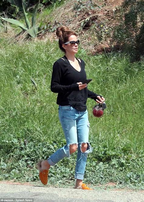 Brooke Burke Goes Without Wedding Ring As She Steps Out After Filing For Divorce From David