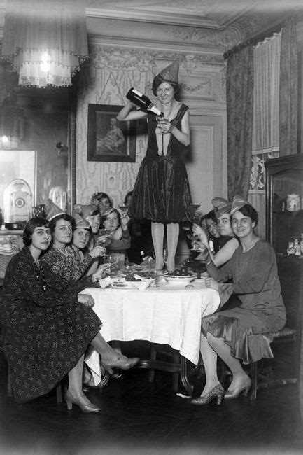 50 Timeless Photos Of Classic New Years Eve Parties Wow Gallery