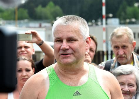 The senate confirmed him on 16 july 2003 and on 6 august 2003 he was sworn in by president václav klaus and reappointed in 2013. Jiří Kajínek a retrouvé la liberté | Radio Prague ...