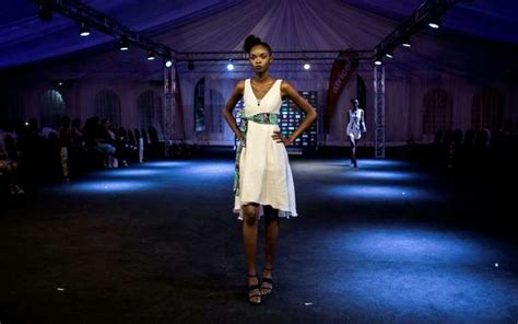 Congo Fashion Week Au Royaume De La Sape La Mode Fait Avec Les Moyens
