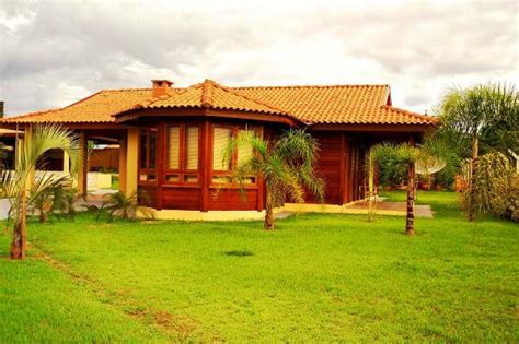 Otra herramienta fundamental son los planos de casas pequeñas, medianas o grandes, que estos profesionales prepararán para ti. Fachadas de casas de campo: Modelos, Fotos