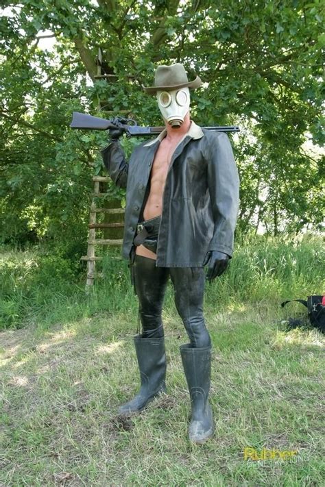 Kinky Rubber Slut Getting Fucked By A Guy In Gas Mask Outdoors Porn