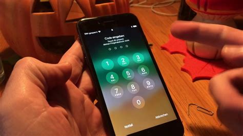 Wir zeigen ihnen, wie sie vorgehen müssen. iPhone 8 SIM Karten Wechsel Nano SIM Karte wechseln am ...