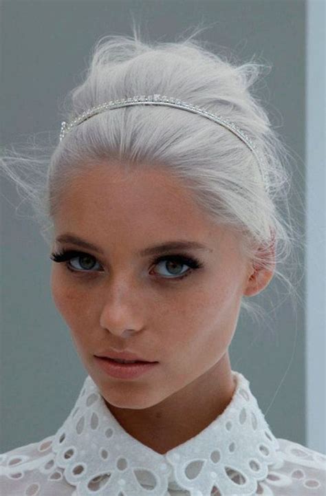 Cheveux blancs et accessoire cheveux - 25 jolies façons de porter les