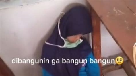 Gak Lucu Viral Gadis Berjilbab Kena Prank Orangtua Meninggal Sampai