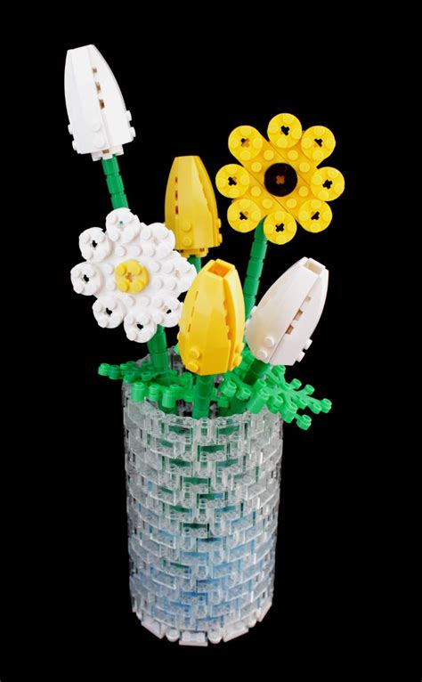 Pin by Liz Roth on DIY LEGO® Gifts & Projects | Lego flower, Lego craft