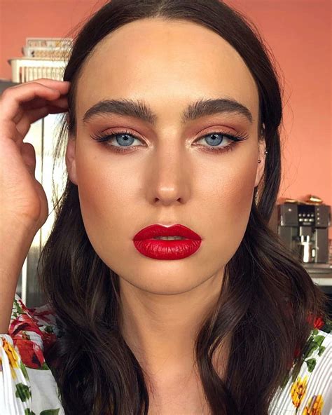 Bold Red Lip Instagram Pennyantuar Red Lip Eye Makeup Makeup Vs No Makeup Glam Makeup Skin